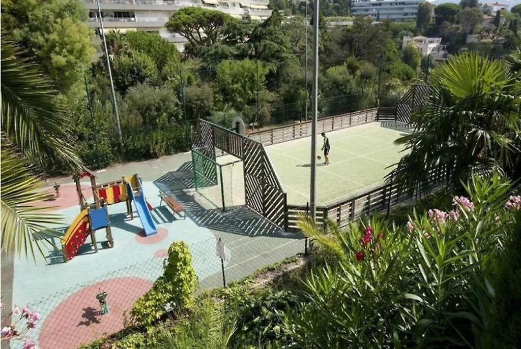 Cannes Villa Francia 0*,